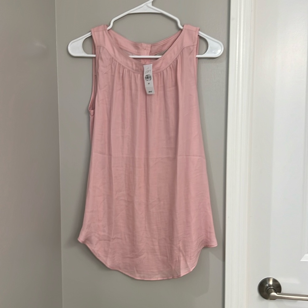 Loft size XS top NWT
💋Final price💋